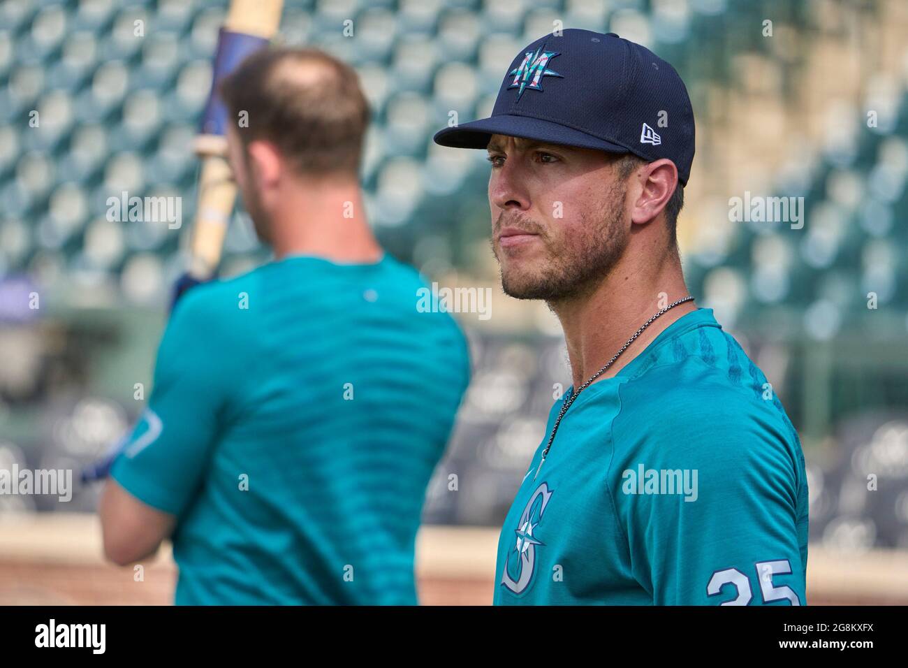 Denver, USA, 21. Juli 2021. Juli 1202021: Seattle Second Baseman Dylan Moore (25) während des Vorspiels mit den Seattle Mariners und den Colorado Rockies im Coors Field in Denver Co. David Seelig/Cal Sport Medi Credit: CAL Sport Media/Alamy Live News Stockfoto
