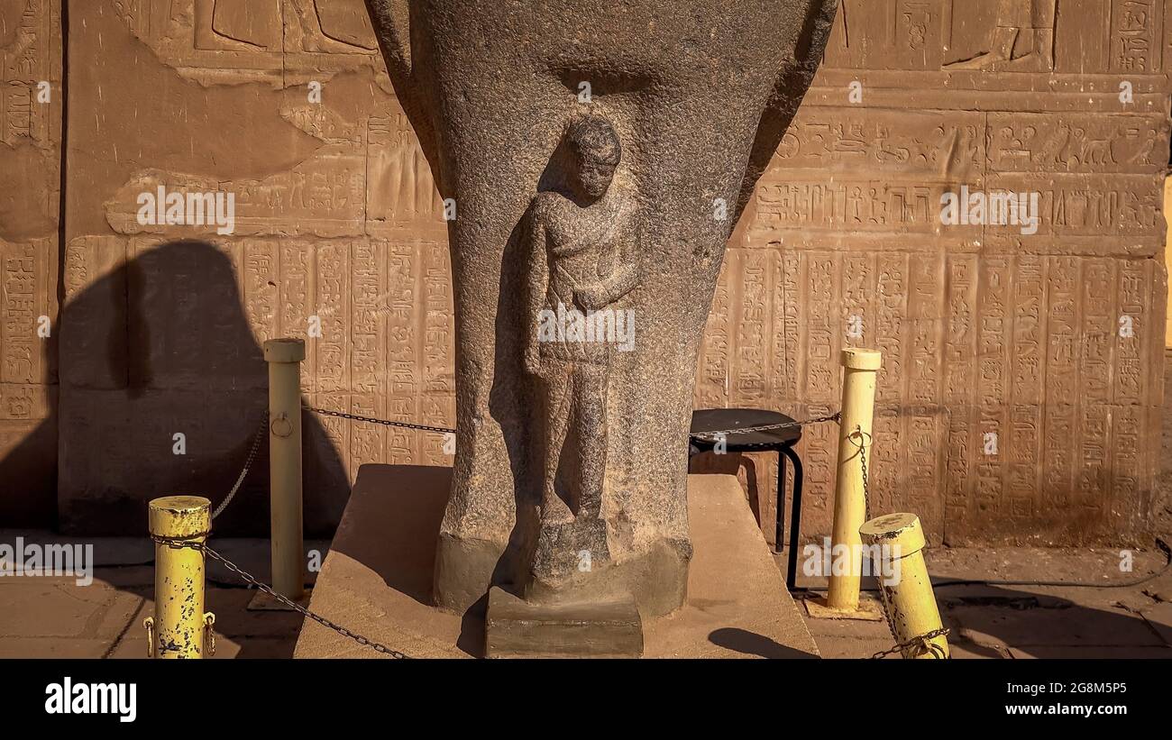 Horus Statue in Luxor, Ägypten Stockfoto