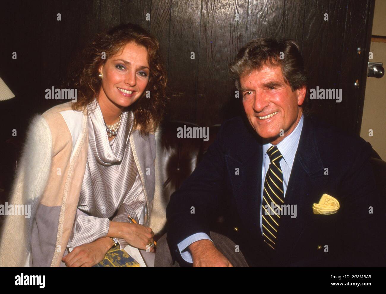 Jennifer O'Neill und Hugh O'Brian um die 1980er Jahre Credit: Ralph Dominguez/MediaPunch Stockfoto