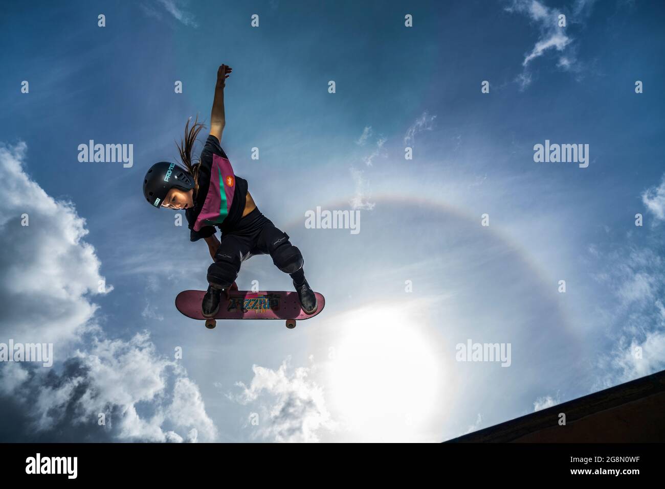 LOS ANGELES, CA - 20. MÄRZ: Skateboarder Sky Brown am 20. März 2020 in Los Angeles, Kalifornien. Stockfoto