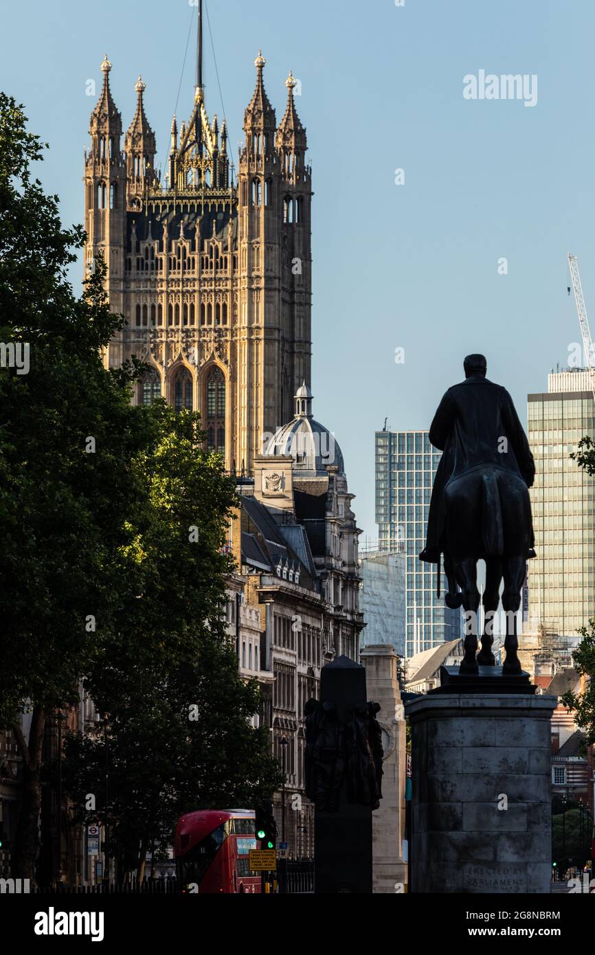 London entlang der Themse Stockfoto