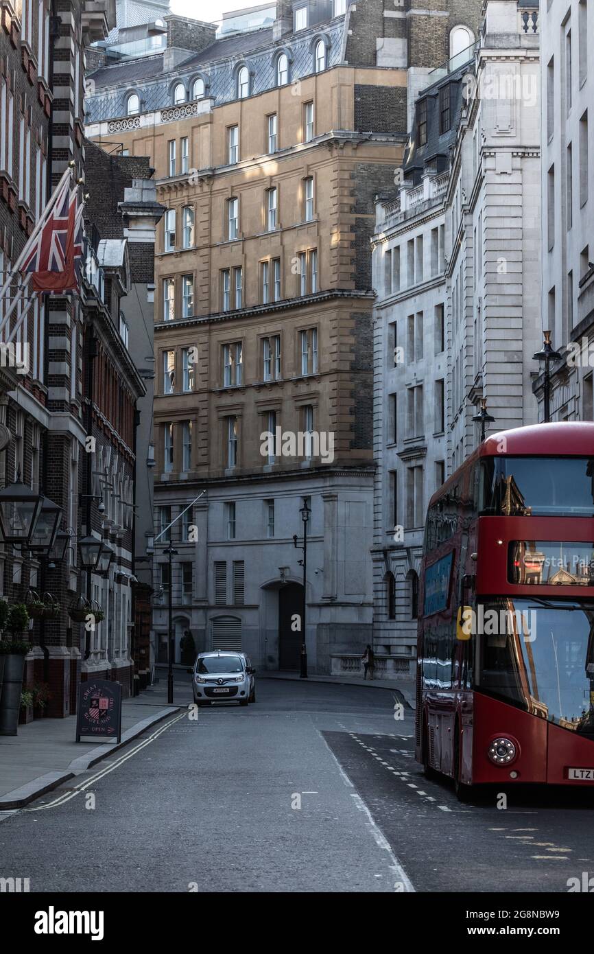 London entlang der Themse Stockfoto