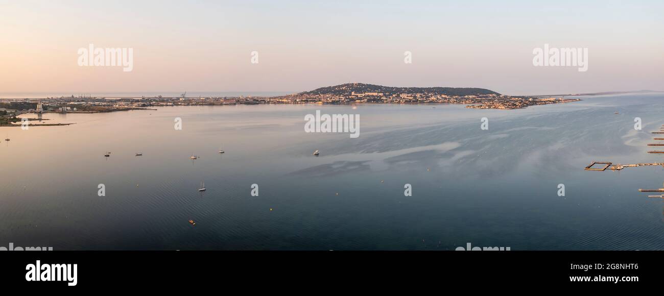 Luftaufnahme der Thau-Lagune von Balaruc, in der französischen Region Stockfoto
