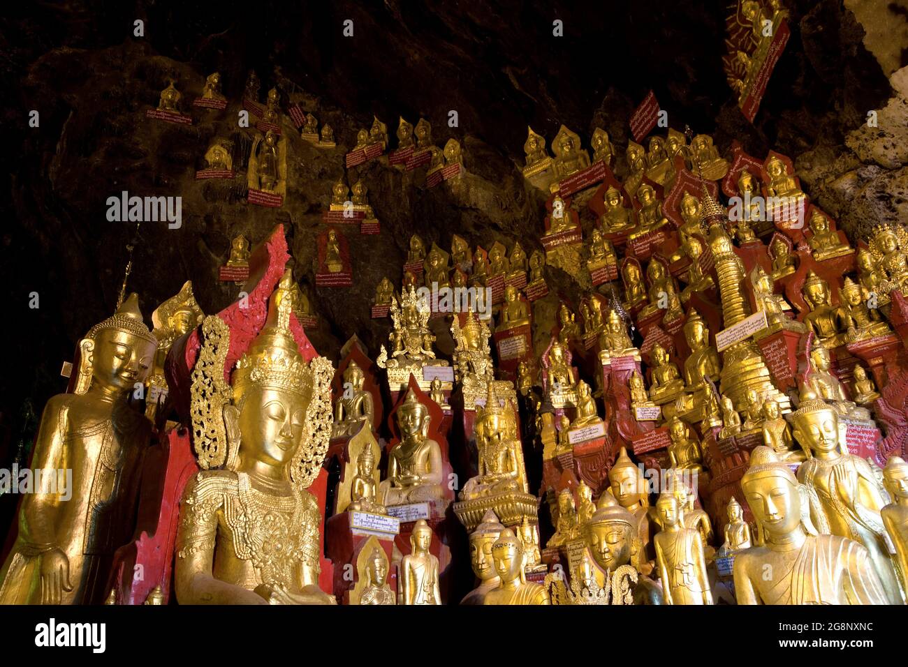 Pindaya Cave mit mehr als 8.000 Buddha-Bildern, Pindaya, Taunggyi District, Shan State, Myanmar, Burma, Südostasien Stockfoto