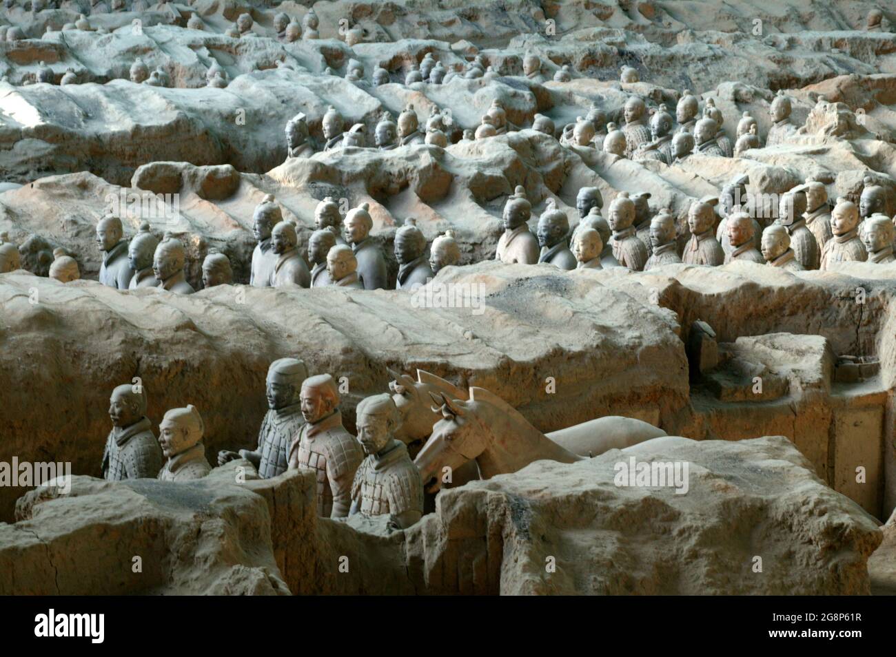 Die größte und wichtigste Attraktion von Xi'an: Die Terrakotta-Krieger. Die Terrakotta-Krieger ist Teil des großen Grabes, das von den ersten Chinesen gebaut wurde Stockfoto