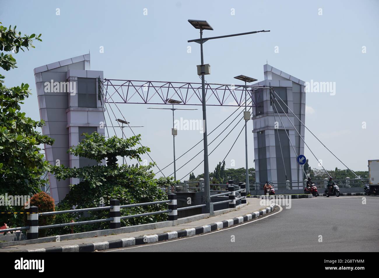 Die Architektur der Brawijaya-Brücke (Jembatan Brawijaya) in Kediri Stockfoto