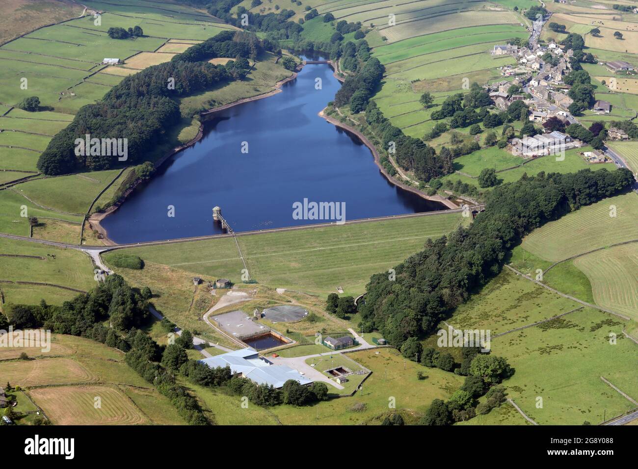 Luftaufnahme des Lower Laithe Reservoir, Stanbury, Keighley, West Yorkshire Stockfoto
