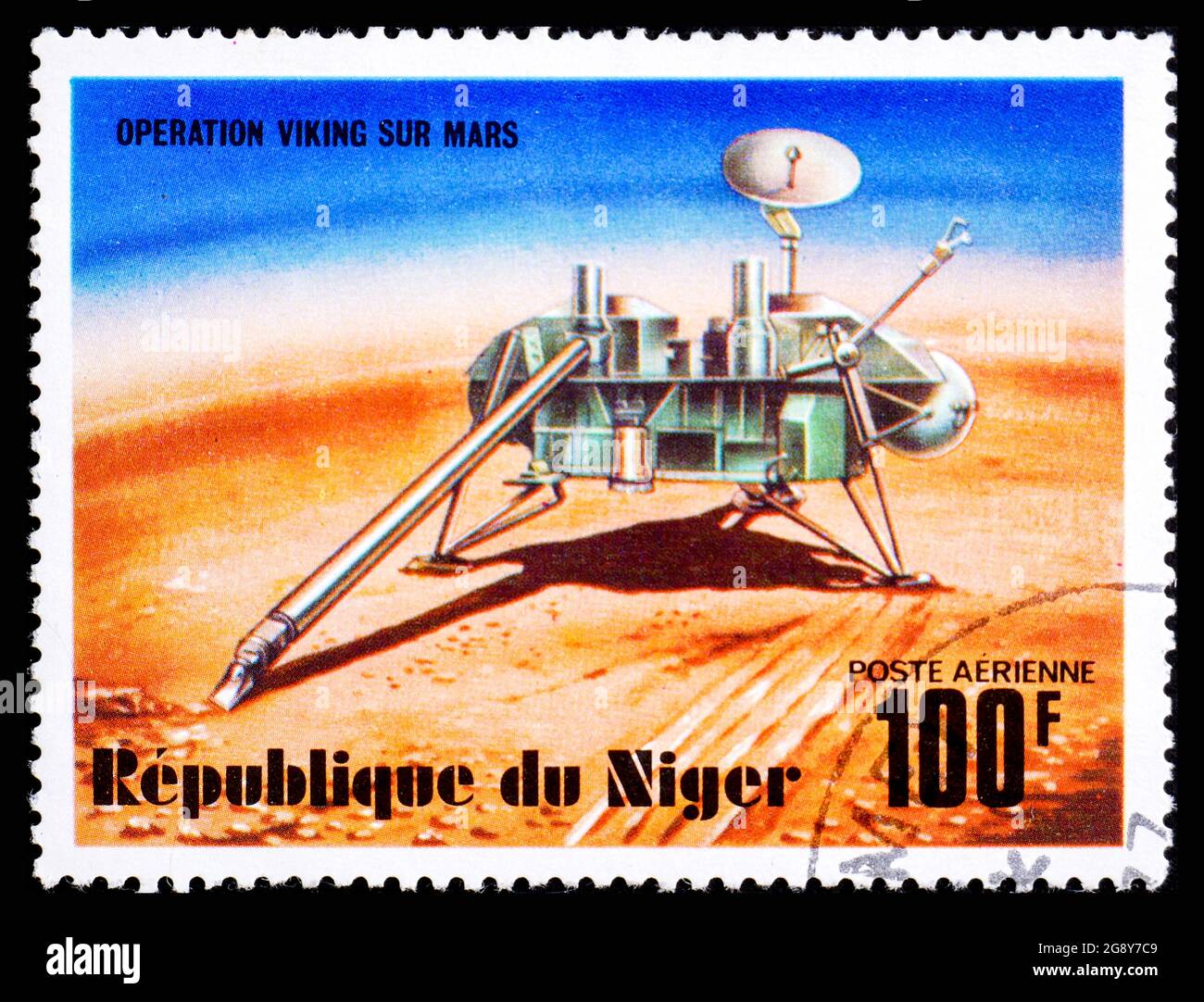 REPUBLIQUE DU NIGER - UM 1977: Eine Briefmarke aus Niger mit Wikingerlander und Nprobe Stockfoto