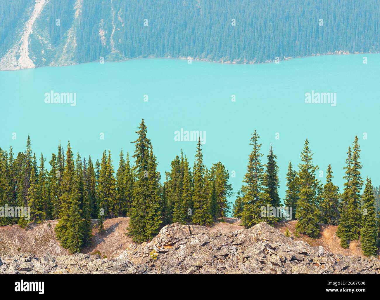 Peyto See mit Waldbränden, Smog, Banff Nationalpark, Alberta, Kanada. Stockfoto