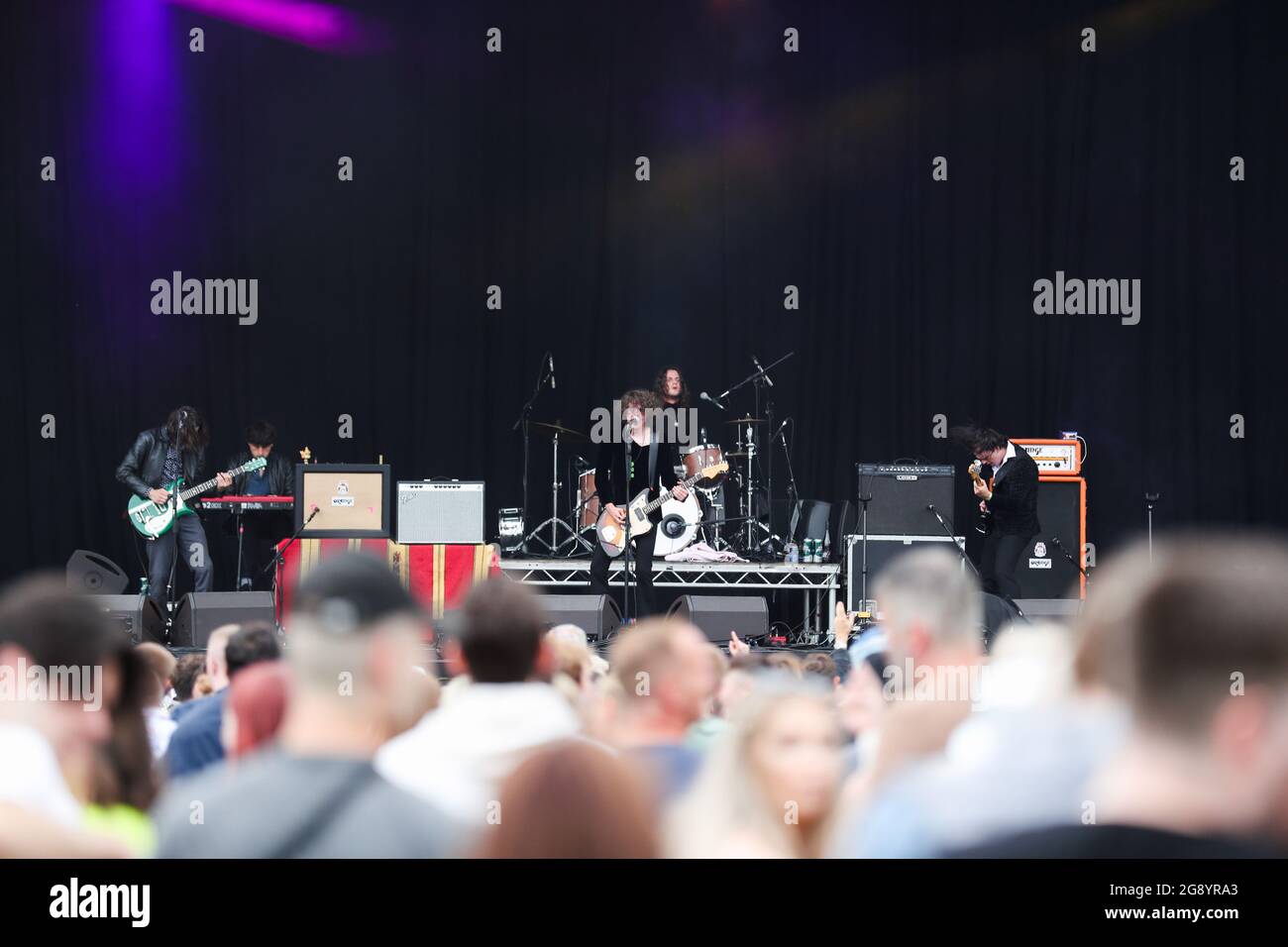 Sheffield, Großbritannien. Juli 2021. Thomas Haywood von The Blinders tritt am 7/23/2021 auf der Bühne des Day One of Tramlines Festival in auf. (Foto von Isaac Parkin/News Images/Sipa USA) Quelle: SIPA USA/Alamy Live News Quelle: SIPA USA/Alamy Live News Stockfoto