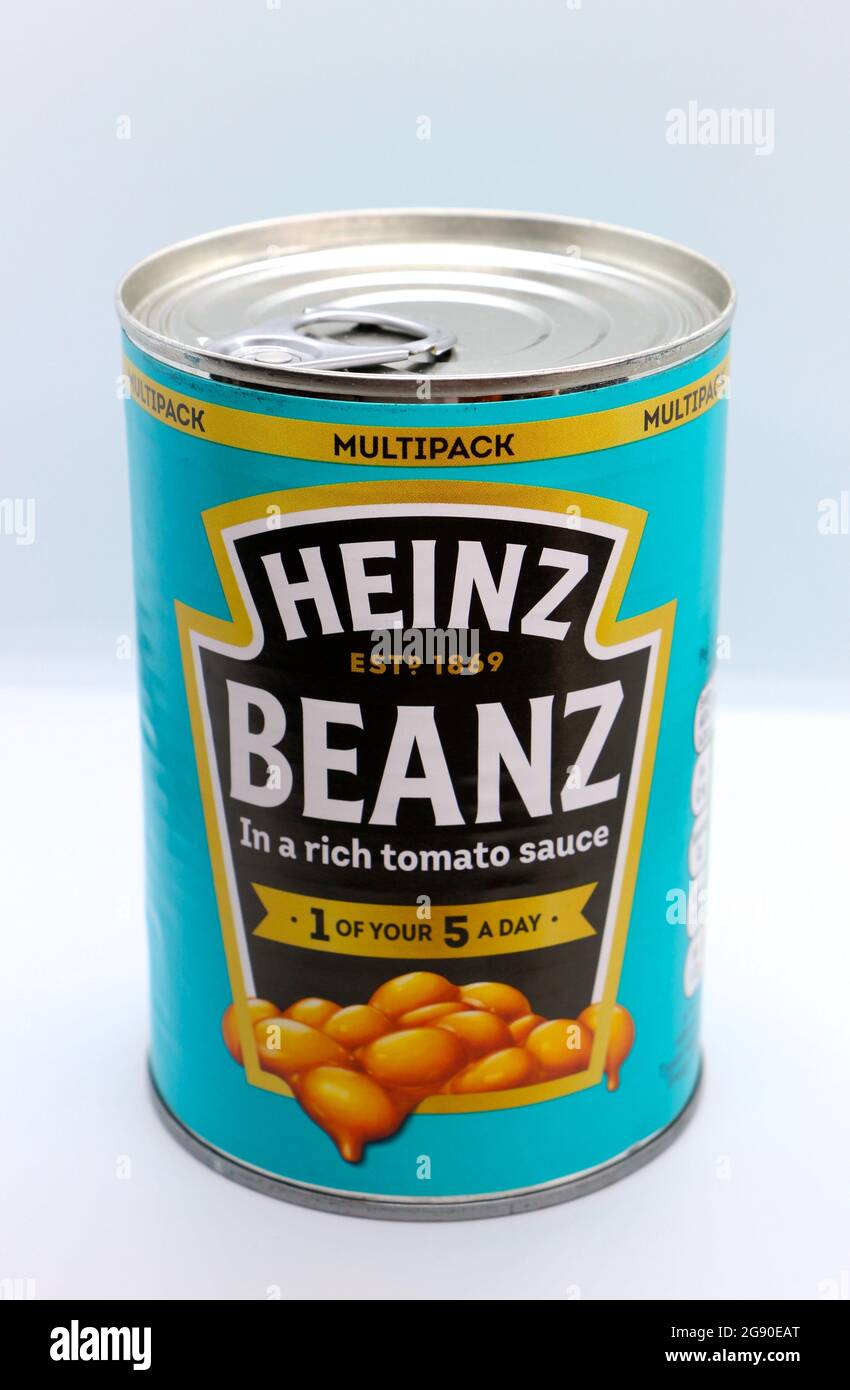 Foto einer Dose Heinz Baked Beans vor weißem Hintergrund Stockfoto