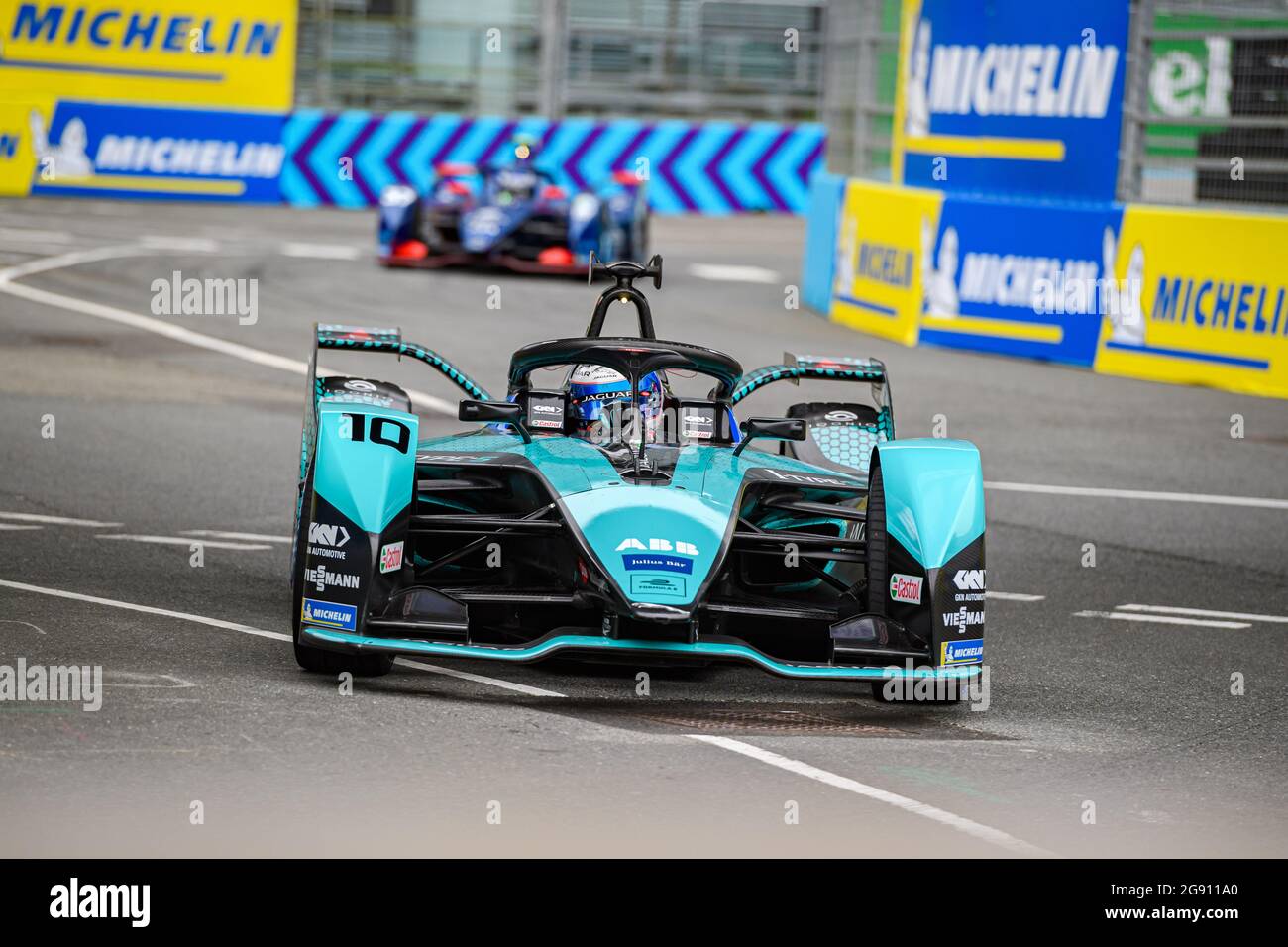 London, Großbritannien. Juli 2021. Sam Bird von Jaguar Racing während des Trainings 1 vor dem Heineken London E-Prix 2021 auf dem Excel Circuit am Freitag, 23. Juli 2021 in LONDON, ENGLAND. Kredit: Taka G Wu/Alamy Live Nachrichten Stockfoto