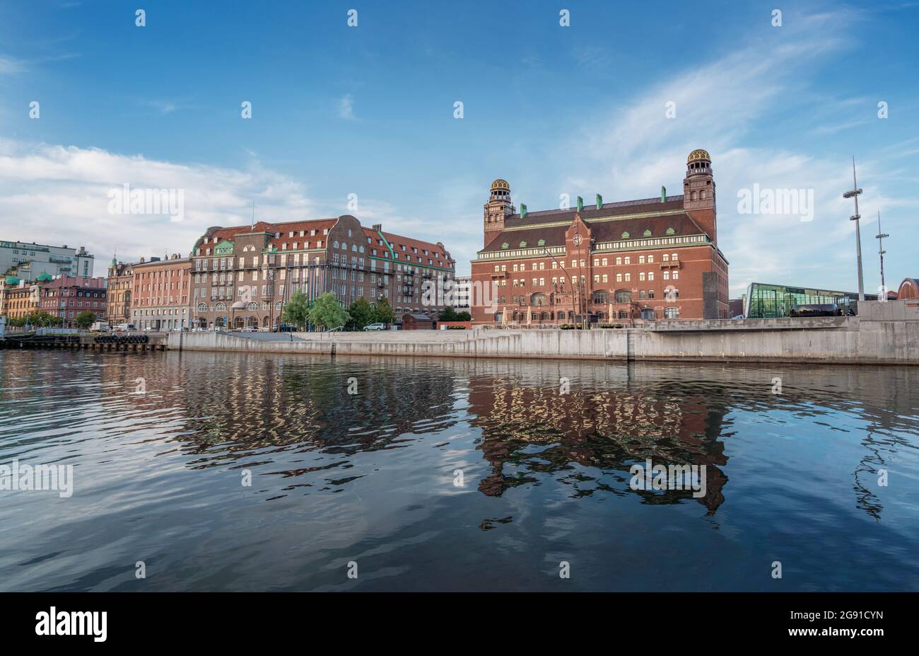 Skyline von Malmö mit dem zentralen Postgebäude - Malmö, Schweden Stockfoto