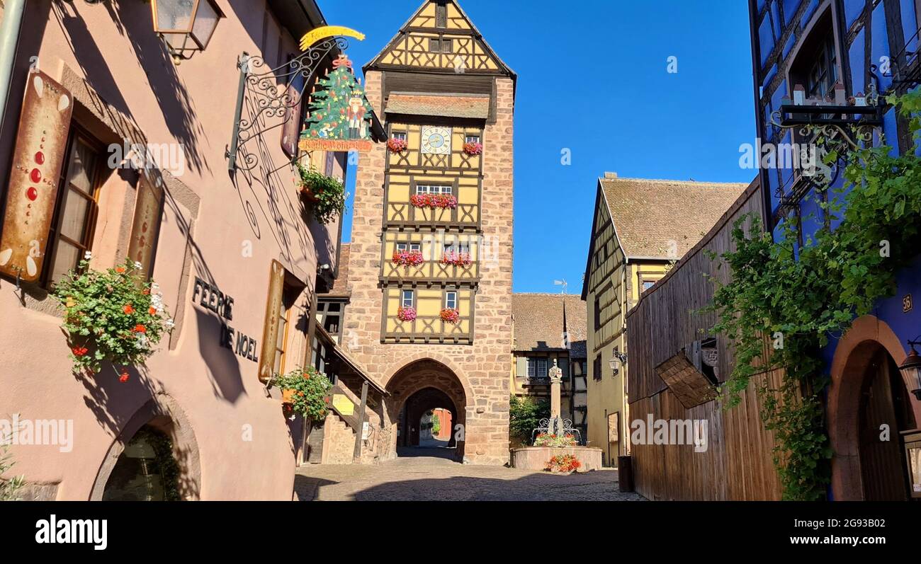 Alter Torturm in Riquewihr, Elsass, Frankreich Stockfoto