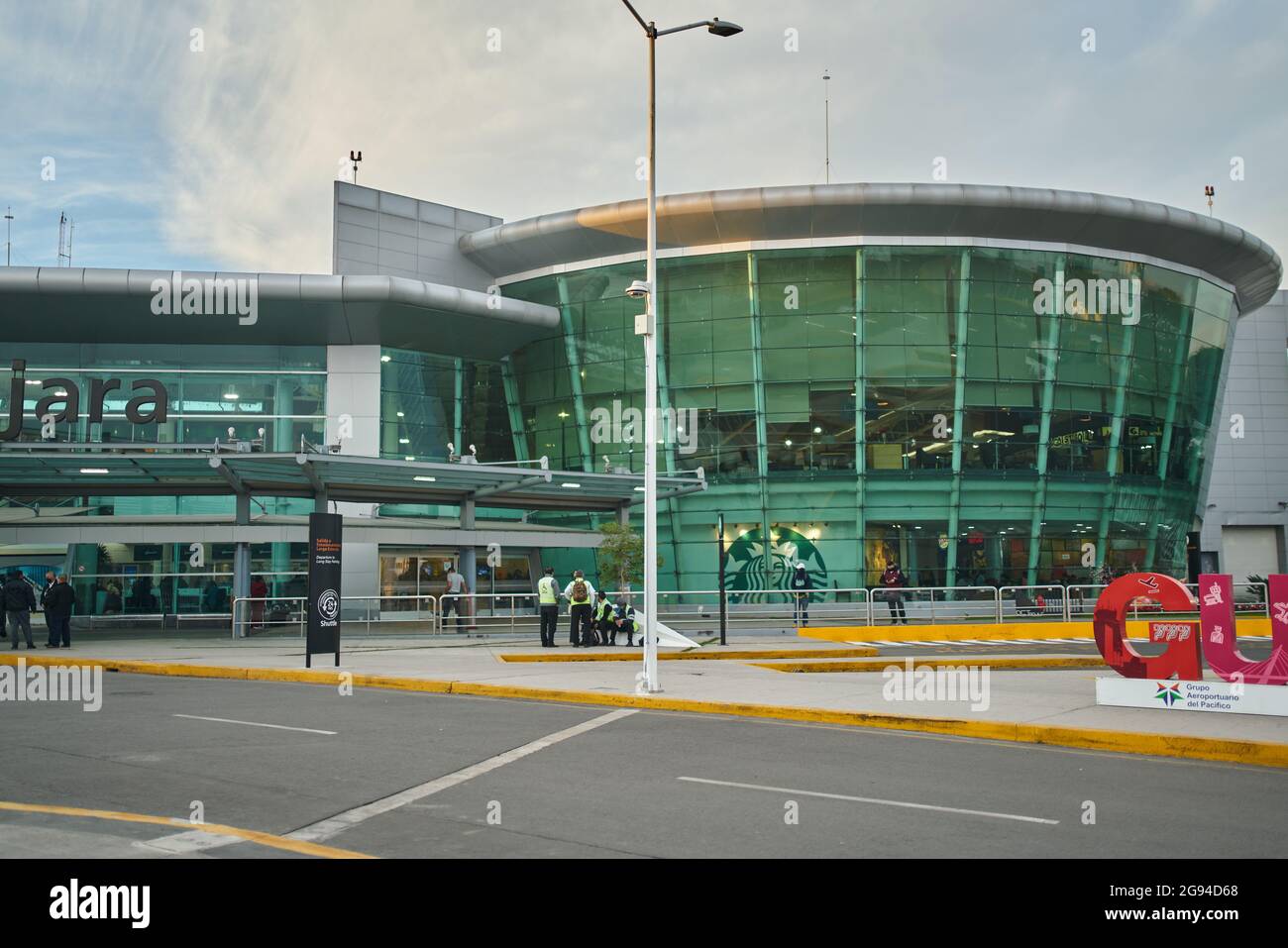 Der Flughafen Guadalajara befindet sich in einer Pandemiesituation mit wenig Betrieb Stockfoto