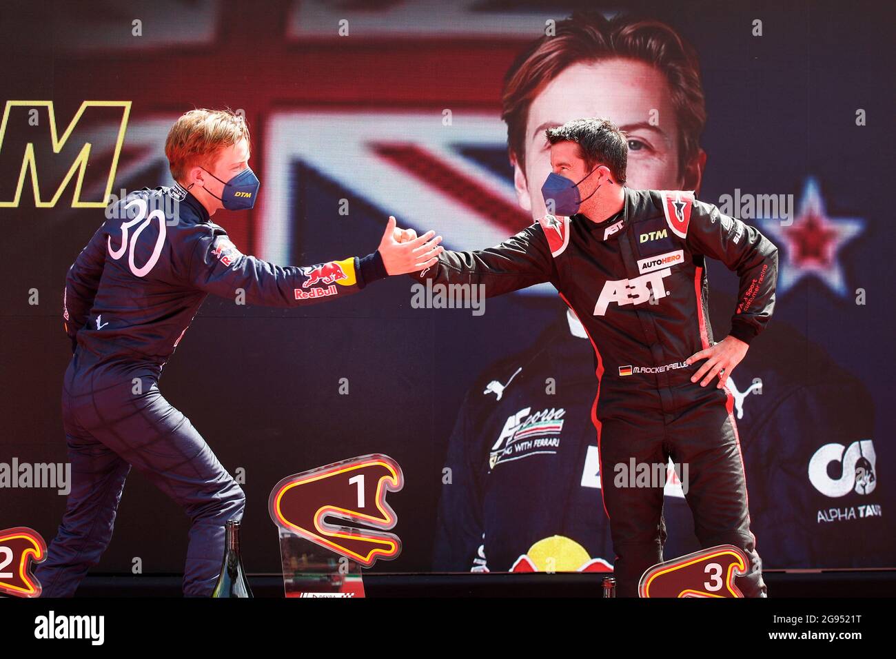 Klettwitz Dtm Lausitz 21 Am 24 Juli 21 Foto Hoch Zwei 30 Liam Lawson Nz Ferrari 4 Gt3 Red Bull Alpha Tauri Af Corse 9 Mike Rockenfeller D Audi R8 Gt3 Lms Abt Sportsline Stockfotografie Alamy