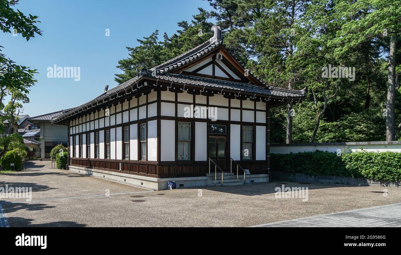 Das Museum für japanische Kunst Yamato Bunkakan, Bunka Hall, entworfen vom japanischen Architekten Tatsuno Kingo in Nara, Japan Stockfoto
