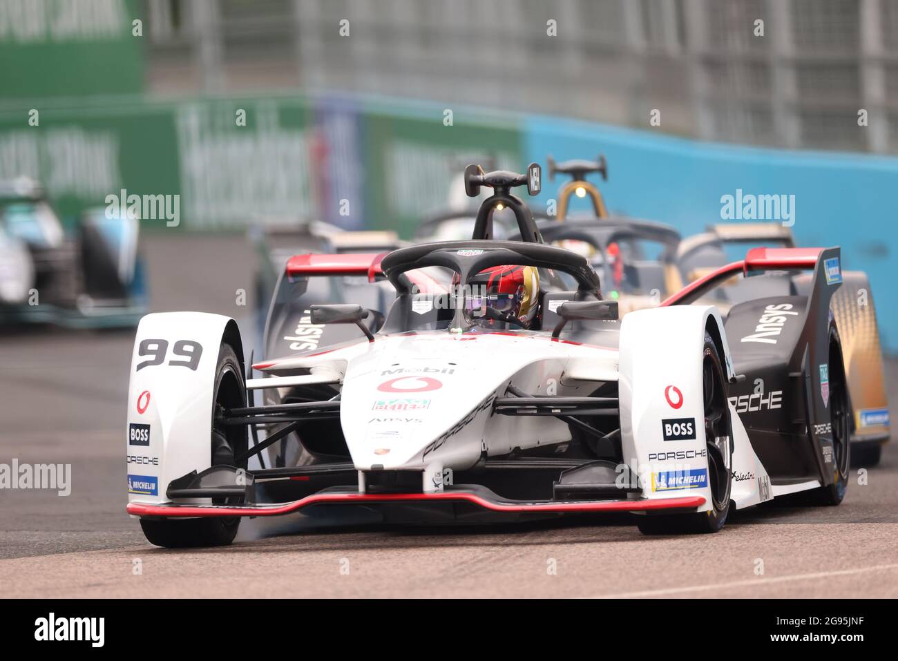 Excel Circuit, Docklands, London, Großbritannien. Juli 2021. Formel E London E Prix; Pascal Wehrlein aus Deutschland fährt für (99) TAG Heuer Porsche während des 1. Rennens Credit: Action Plus Sports/Alamy Live News Stockfoto