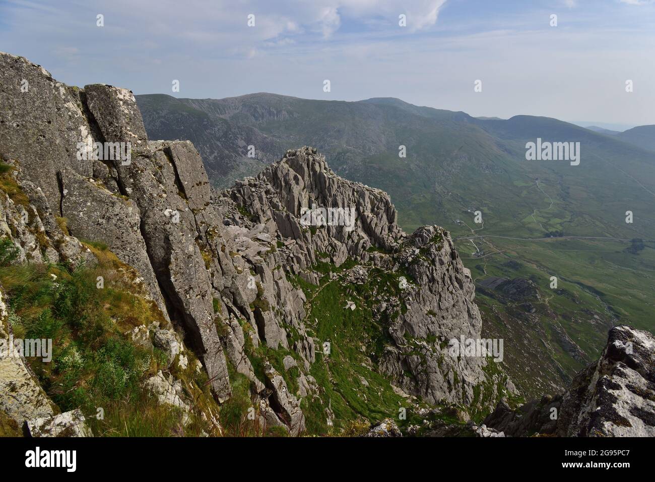 Blick von der Hälfte der Tryfan-Nordkammroute Stockfoto