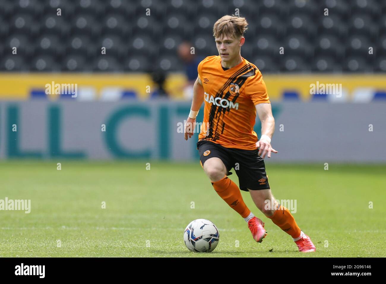 Keane Lewis-Potter (11) aus Hull City während des Spiels Stockfoto