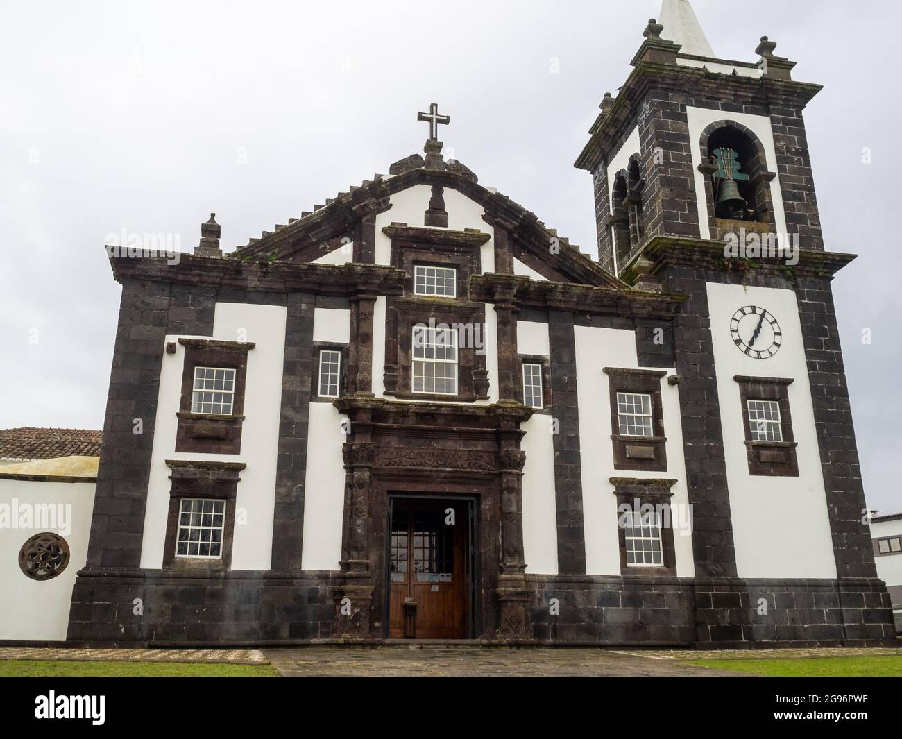 Igreja Matriz de Santa Cruz da Graciosa, Azoren Stockfotografie Alamy