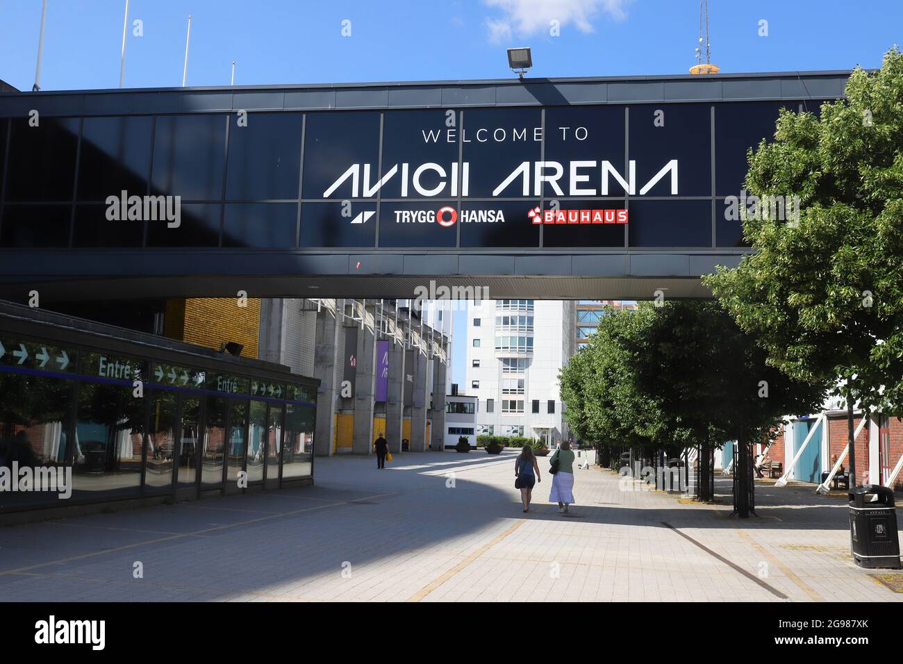 Sockholm, Schweden - 23. Mai 2021: Blick auf das Schild vor dem Sport- und Event Avicii Arena, das seit Mai der neue Name für die Globe Arena ist Stockfoto