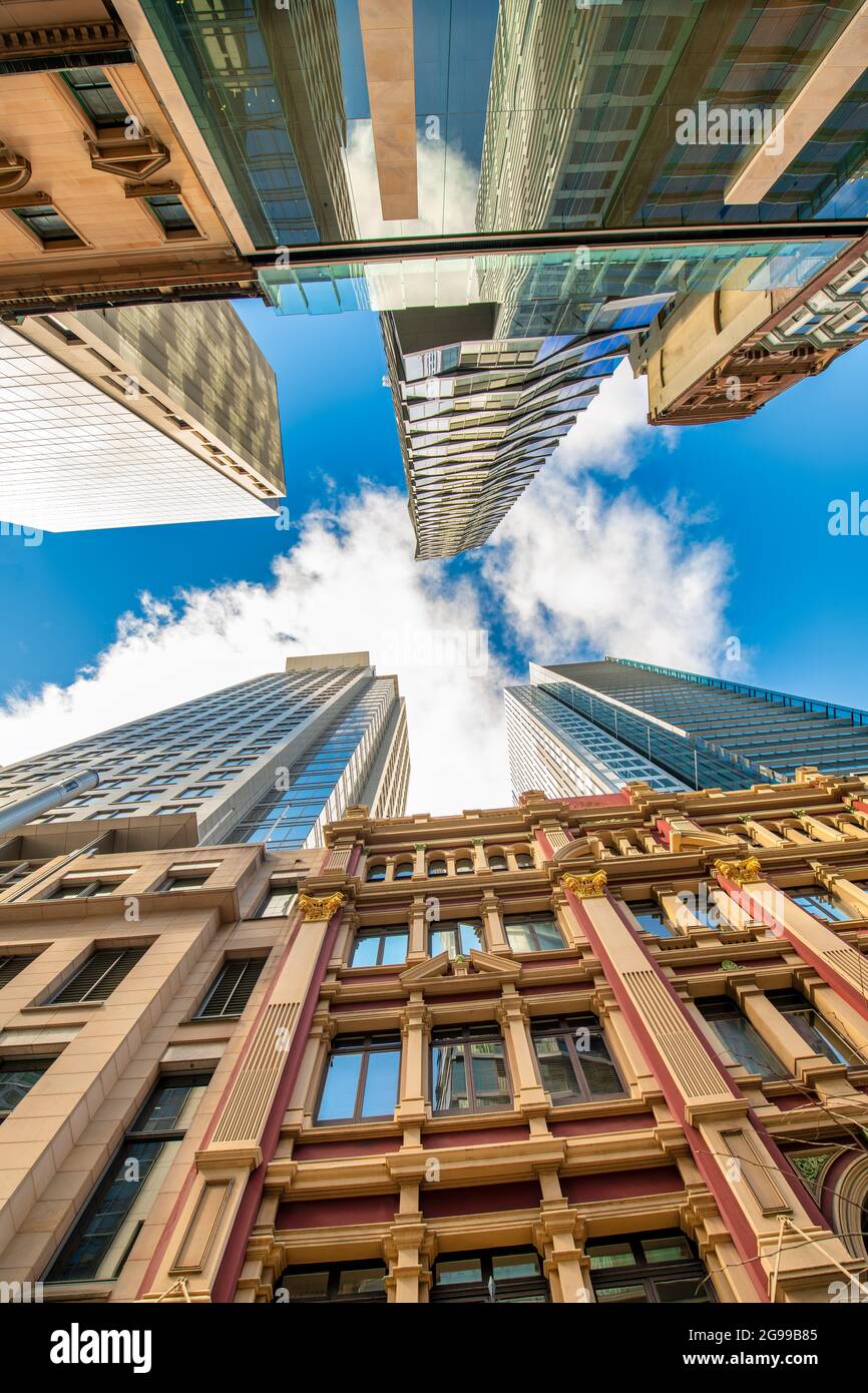 Blick auf die Wolkenkratzer von Sydney in der Innenstadt von Australien Stockfoto