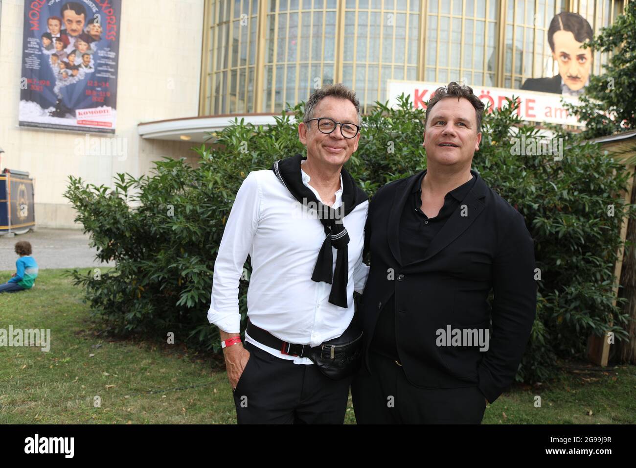 Guido Maria Kretschmer mit Ehemann Frank Mutters bei der Premiere des Theaterstücks 'Mord im Orientexpress' in der Komödie am Kurfürstendamm im Schill Stockfoto