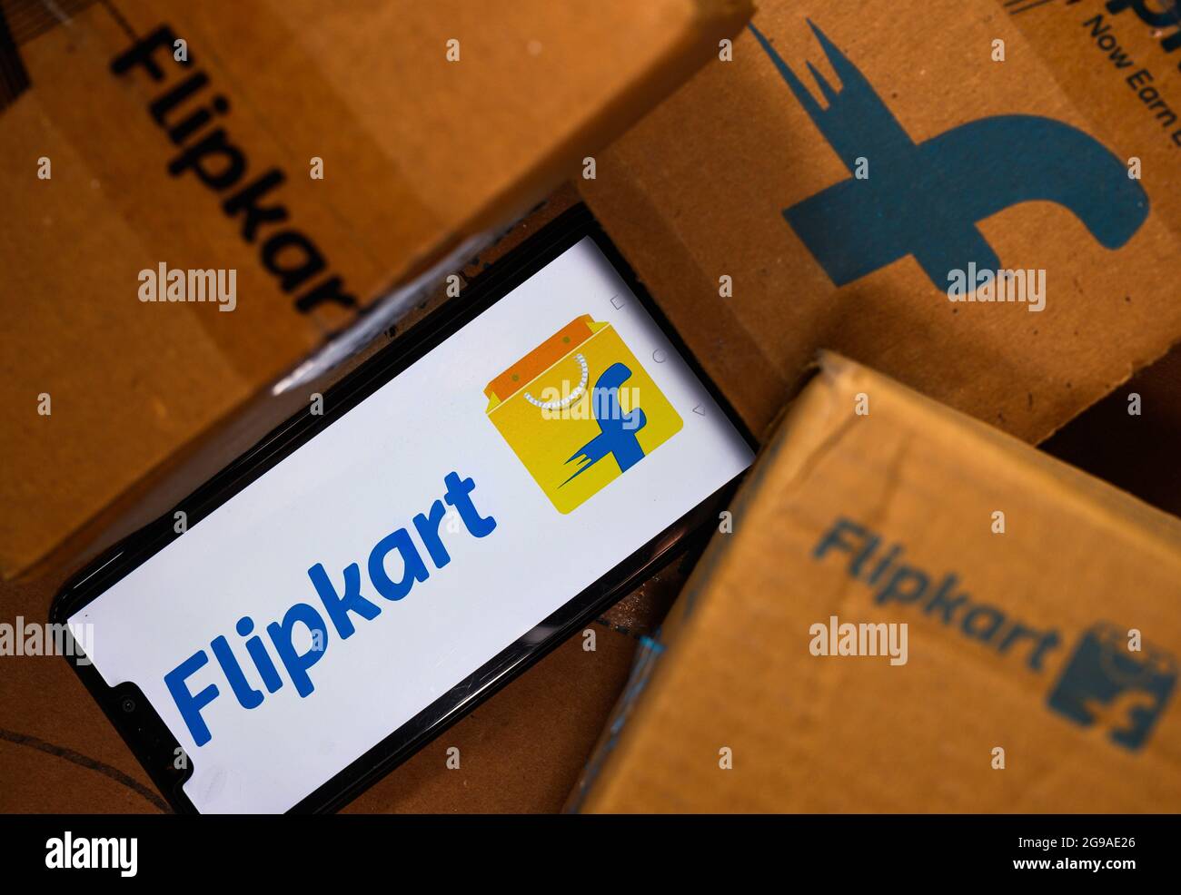 Das im Besitz von Walmart befindliche E-Commerce-Unternehmen Flipkart sagte, es habe alle Einweg-Kunststoffverpackungen eliminiert, die durch die Einführung der skalierbarsten, nachhaltigen Alternativen und umweltfreundlichen Materialien in seinen Versandzentren in Indien verwendet werden. Das in Bengaluru ansässige Unternehmen hat außerdem sichergestellt, dass es alle EPR-Regeln (Extended Producer Responsibility) und über sein Netzwerk von Recyclern vollständig erfüllt; die gleiche Menge an Einweg-Kunststoff, der an die Verbraucher geht, wird vollständig recycelt. Foto von Soumyabrata Roy/Pacific Press/Sipa USA) Stockfoto