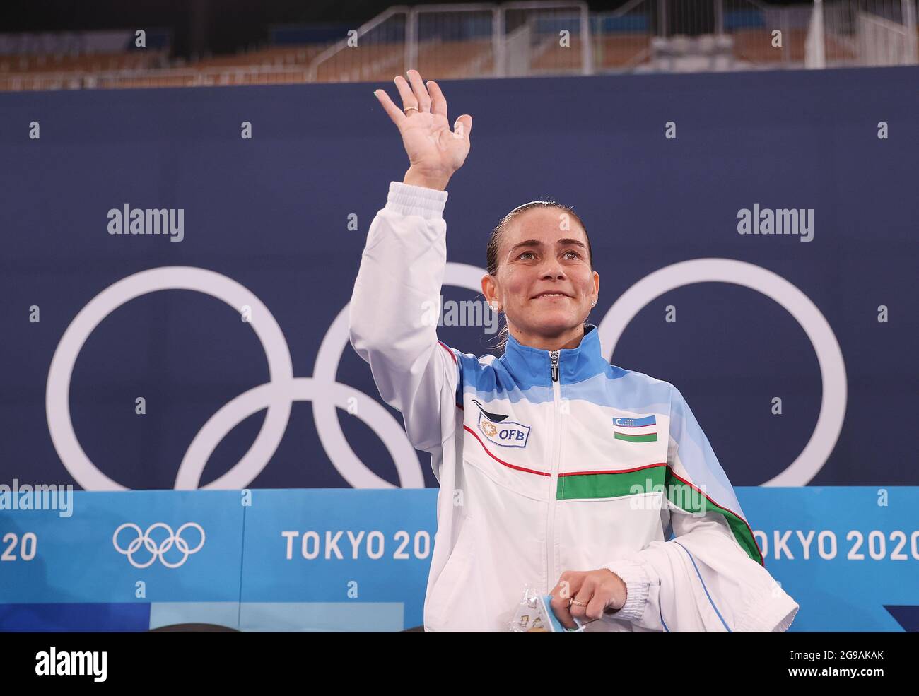 (210725) -- TOKIO, 25. Juli 2021 (Xinhua) -- Oksana Chusovitina aus Usbekistan reagiert nach der Qualifikation der Frauen im Kunstturnen bei den Olympischen Spielen 2020 in Tokio, Japan, 25. Juli 2021. (Xinhua/Cao Can) Stockfoto