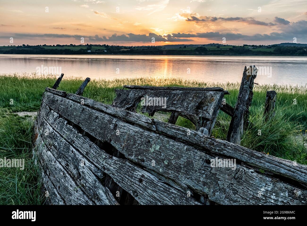 Verfallendes Schiffswrack Aus Holz, Purton, Gloucestershire Stockfoto