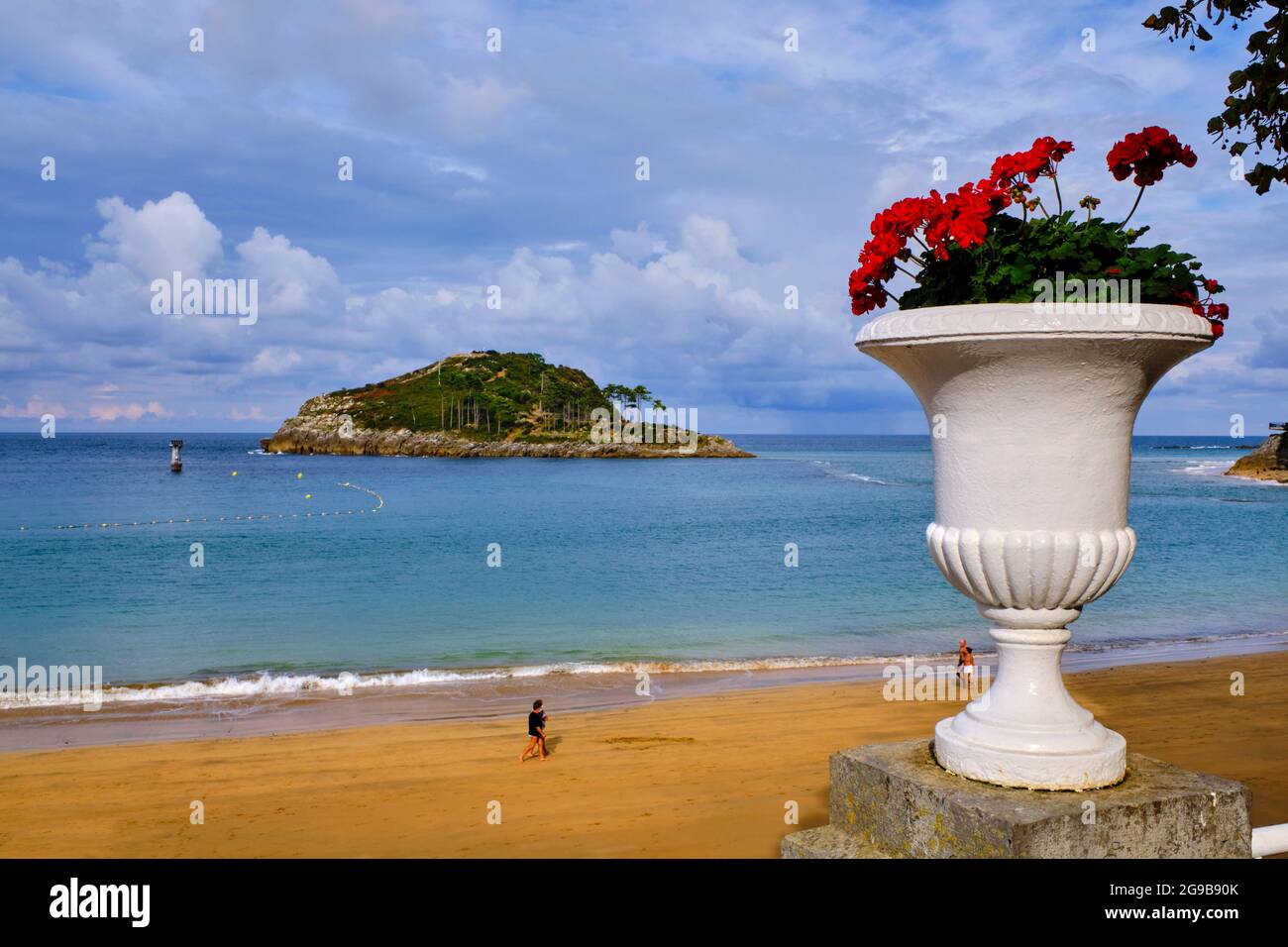 Spanien, Baskenland, Biskaya, Lea-Artibai, Lekeitio, Insel San Nikolas Stockfoto