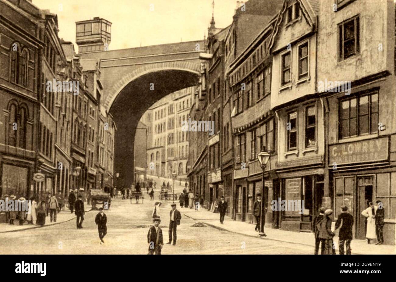Postkartenbild der „Seite“, die zur Dean Street führt (Newcastle-on-Tyne) Stockfoto