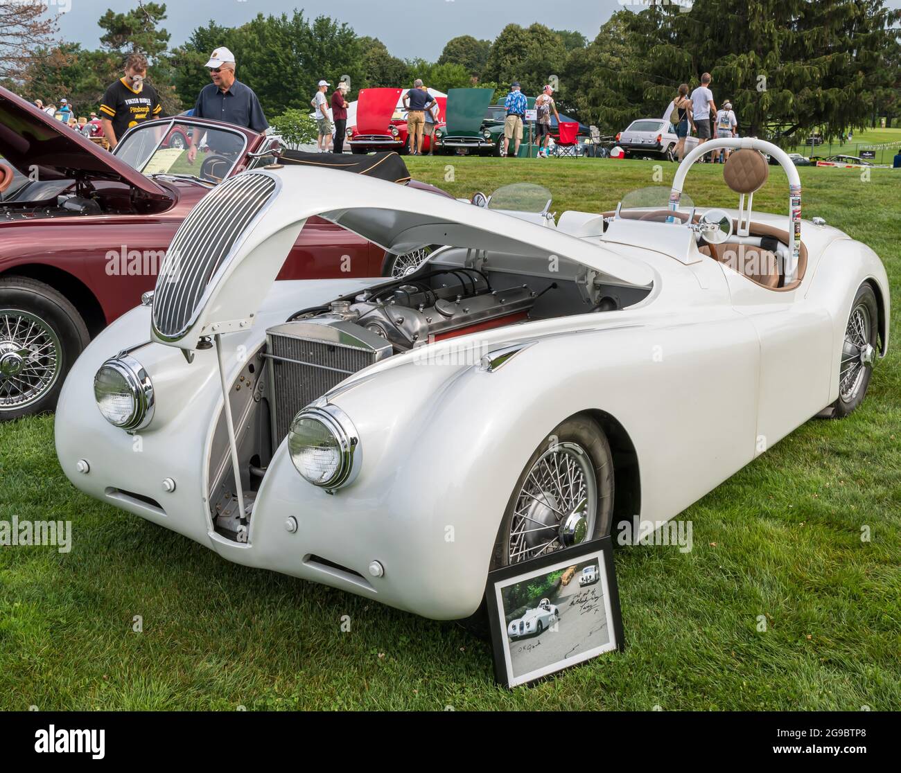 Ein Jaguar aus dem Jahr 1949 auf dem Pittsburgh Vintage Grand Prix in Pittsburgh, Pennsylvania, USA Stockfoto