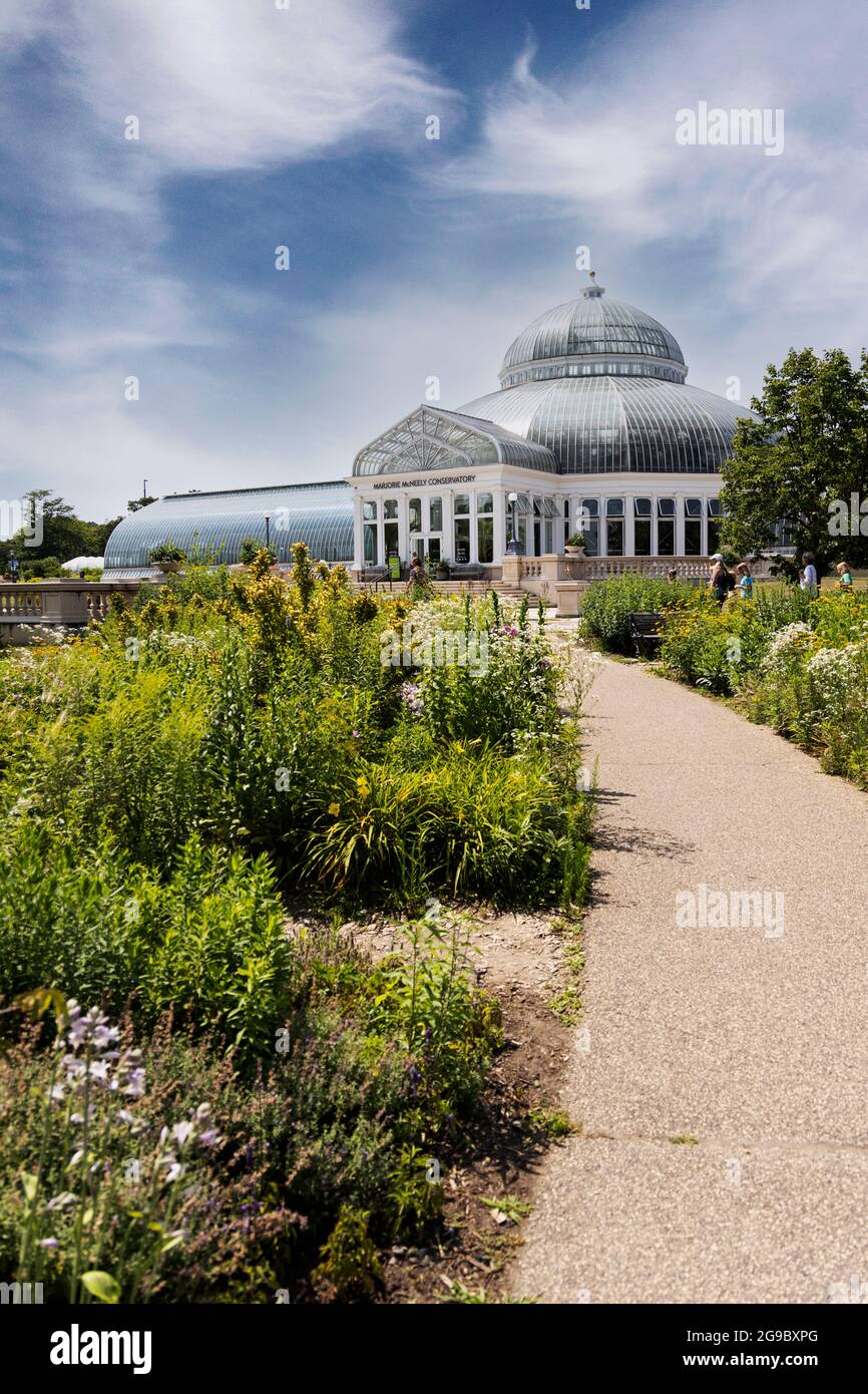 Der Wintergarten im Como Park in Saint Paul, Minnesota, USA, an einem Sommernachmittag. Stockfoto