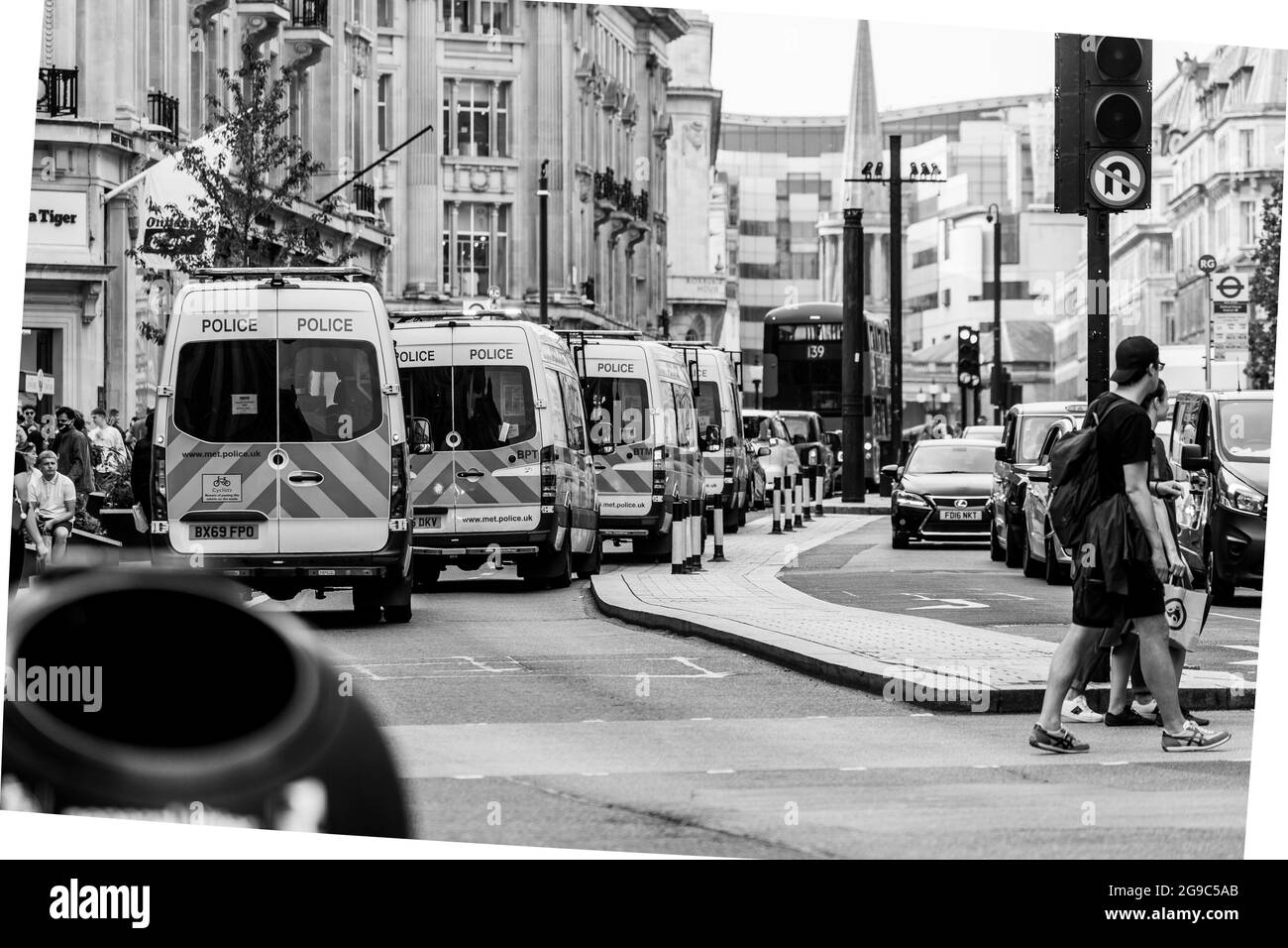 London entlang Regent's Street und Shopping Bags Stockfoto