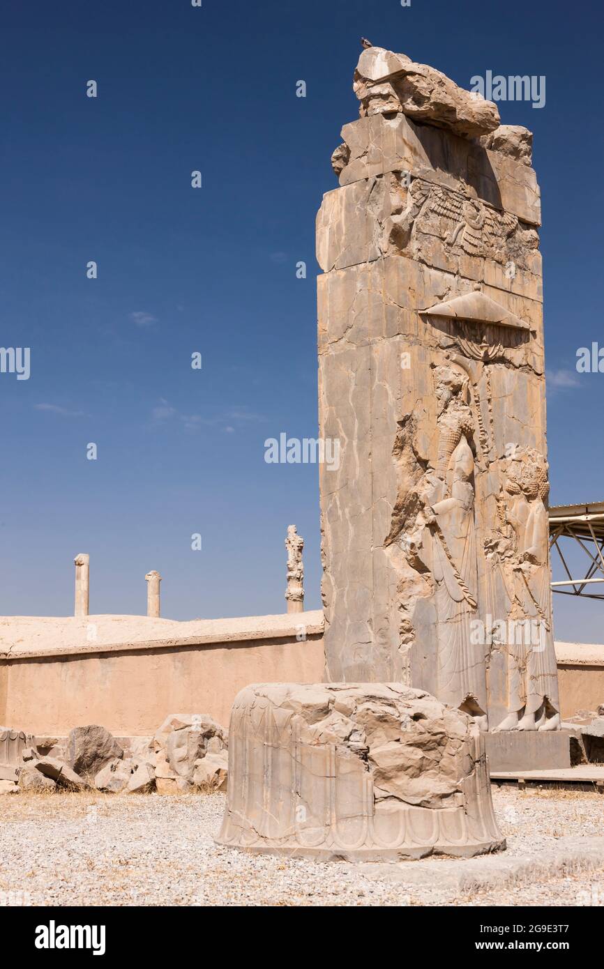 Persepolis, König unter Fravashi, Relief des Tripylon (Rathauses), Hauptstadt des Achämeniden-Reiches, Fars-Provinz, Iran, Persien, Westasien, Asien Stockfoto