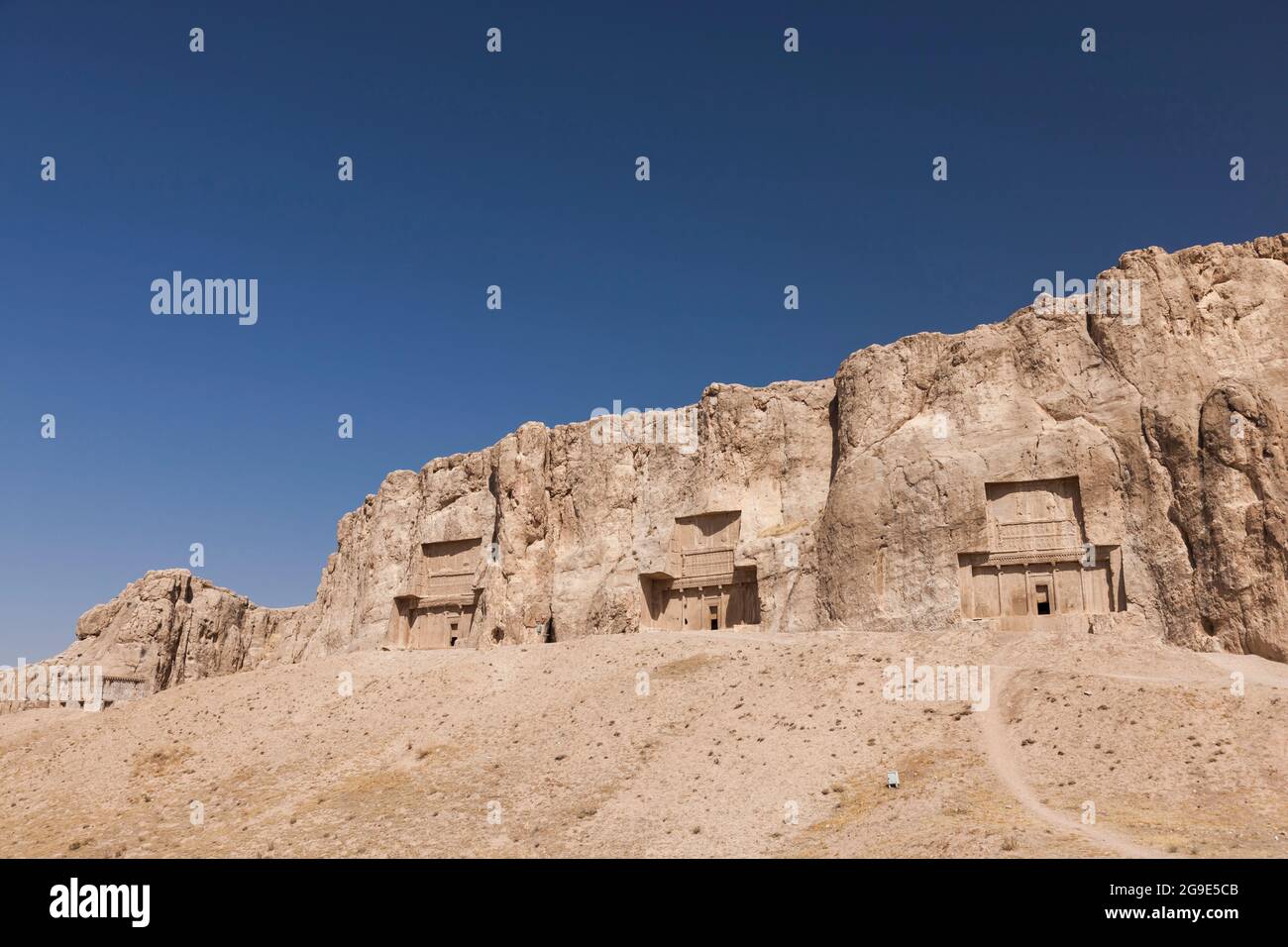 Naqsh-e Rostam, steingeschnittenes königliches Grab des achämeniden-Reiches und sasanidisches Relief der Könige, der Provinz Fars, des Iran, Persien, Westasiens, Asien Stockfoto