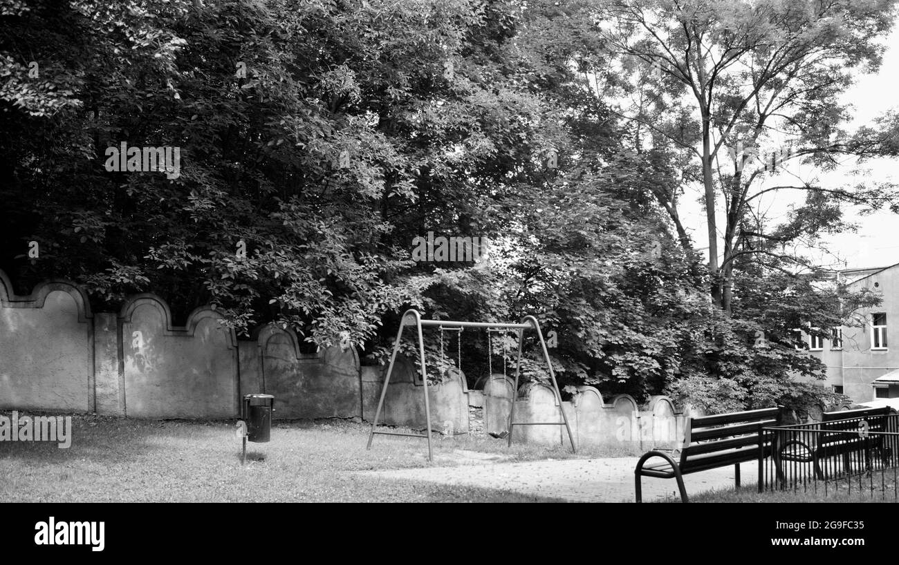 Fragment der Mauern des Krakauer Ghettos, die in Podgorze, Krakau, Polen, noch stehen Stockfoto