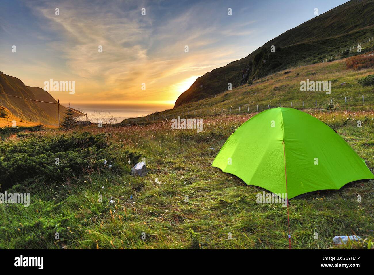 Norwegen Camping Abenteuer. Urlaub im Freien auf der Halbinsel Stadlandet, Norwegen. Stockfoto