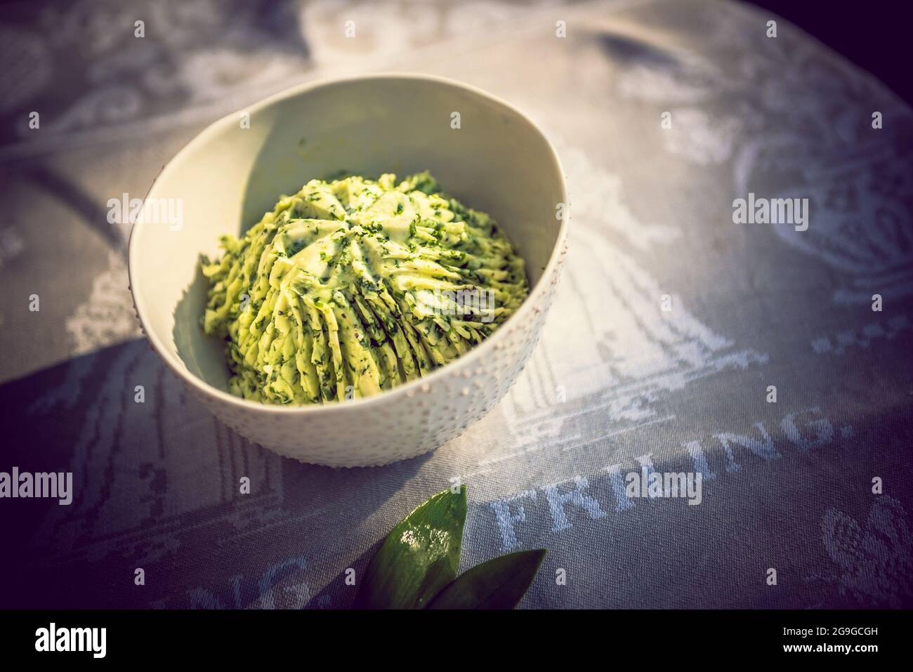 Ramson Butter Bärlauchbutter, Kräuterbutter Stockfoto