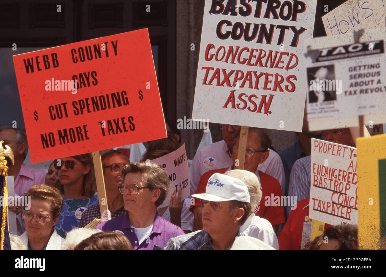 Austin, Texas USA, 1993: Die Grundbesitzer von Texas protestieren während einer Kundgebung im Texas Capitol gegen hohe Immobiliensteuern. ©Bob Daemmrich Stockfoto