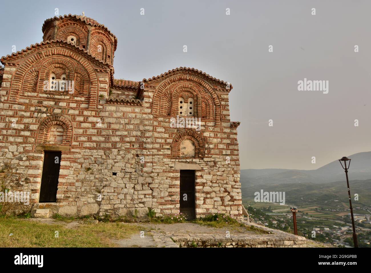 Kirche der Heiligen Dreifaltigkeit. Schloss Berat. Albanien Stockfoto