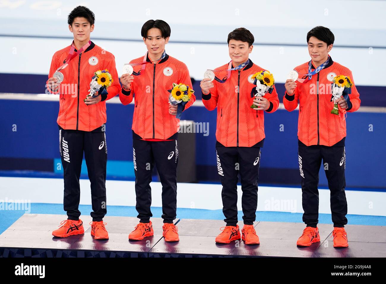 Tokio, Japan. Juli 2021. Japan Team Group (JPN) Gymnastik - künstlerisch : Medaillenverleihung der Mannschaften während der Olympischen Spiele 2020 in Tokio im Ariake Gymnastik Center in Tokio, Japan . Quelle: Kohei Maruyama/AFLO/Alamy Live News Stockfoto