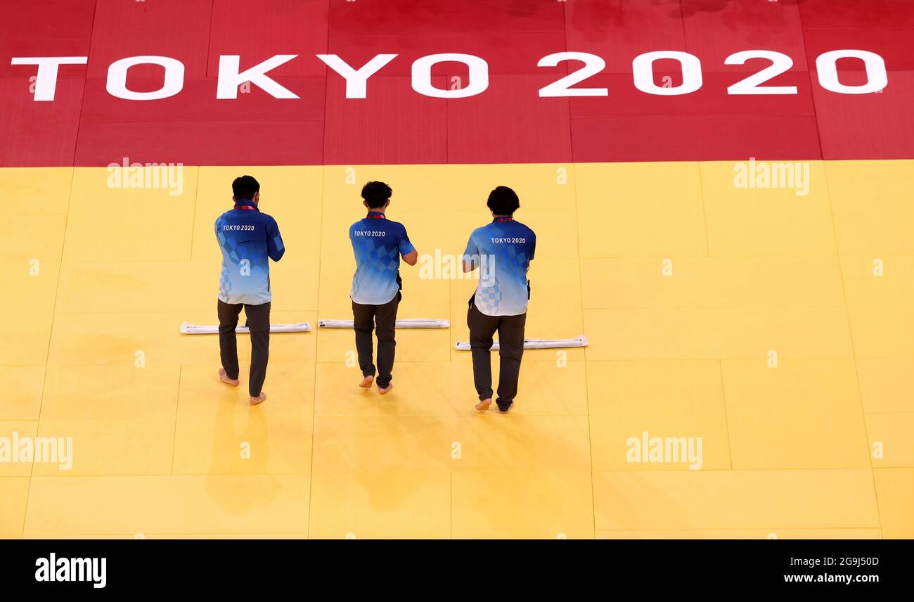 Tokio, Japan. Juli 2021. Judo: Olympia, in der Kampfkunsthalle Nippon Budokan. Die Matte ist für die Kämpfe vorbereitet. Quelle: Friso Gentsch/dpa/Alamy Live News Stockfoto