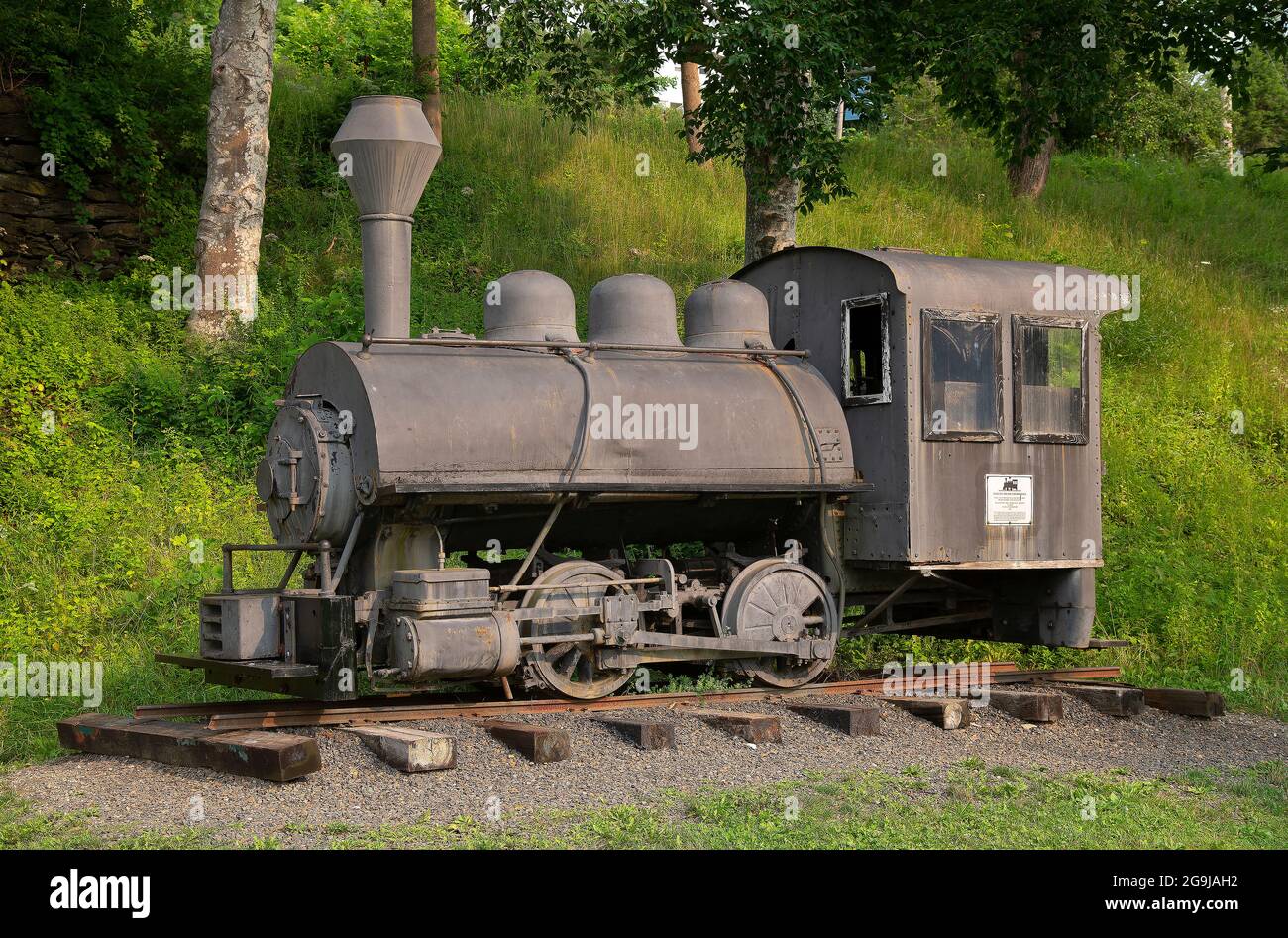 Eine vulkanische Dampflokomotive, die in Rockport Harbor, Rockport, Maine, USA, ausgestellt ist und in Wilkes Barr, PA, USA, gebaut wurde Stockfoto