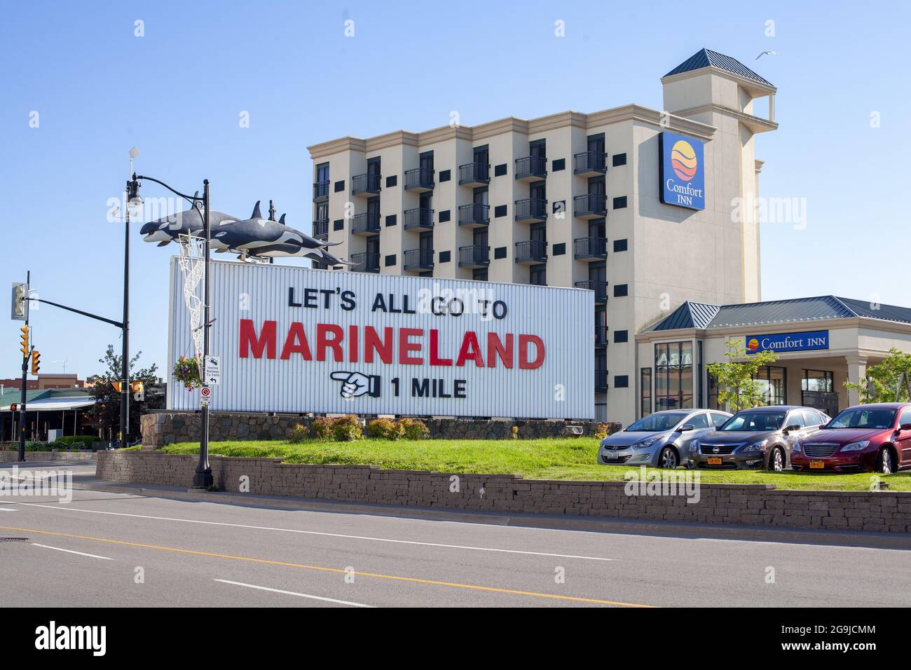 Hinweisschild Nach Marineland Vor Dem Comfort Inn Niagara Falls Ontario Canada Stockfoto