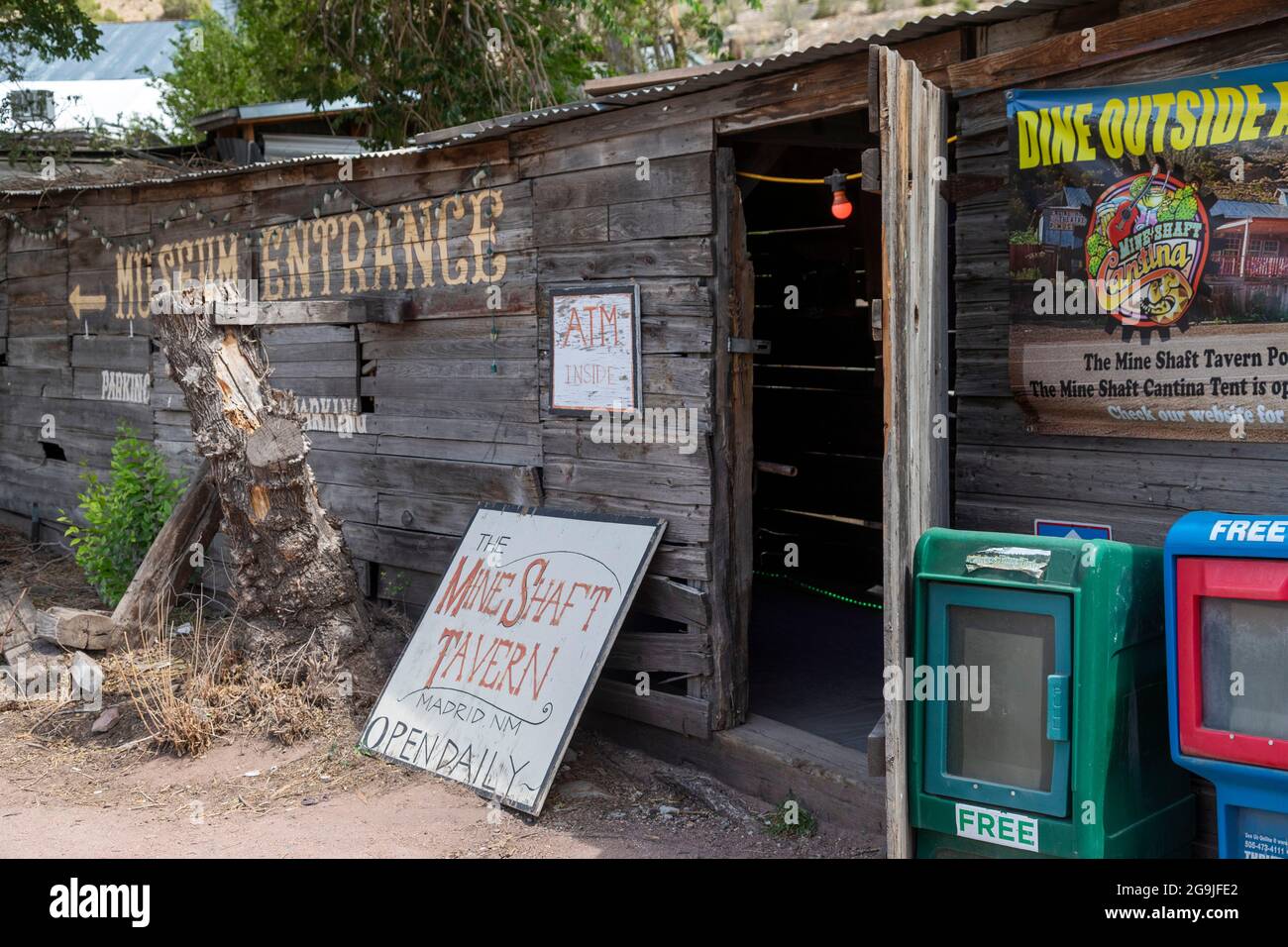 Madrid, New Mexico - die Mine Shaft Tavern in einer kleinen Stadt voller Kunstläden und anderer Touristenattraktionen auf dem Turquoise Trail National Scenic Stockfoto