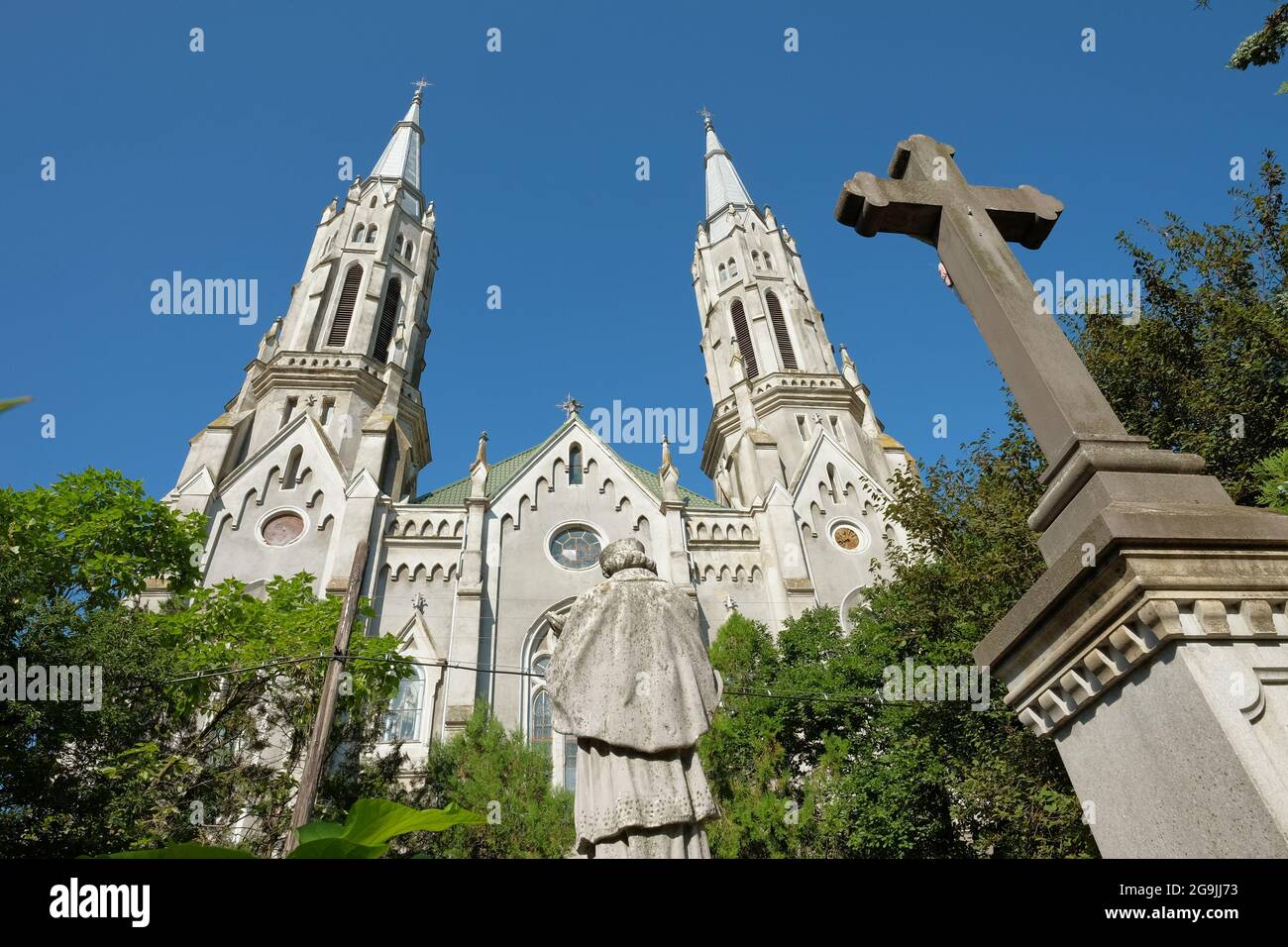 Römisch-katholische Kirche erbaut zwischen 1890 und 1892 von der bulgarischen Gemeinde Vinga in nur zwei Jahren, Rumänien Stockfoto