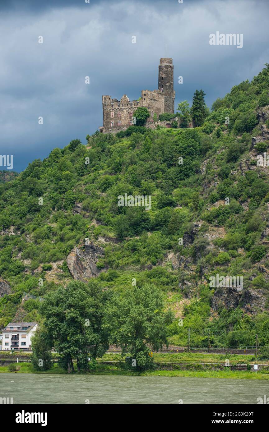 Schloss Maus mit Blick auf den Rhein, UNESCO-Weltkulturerbe, Mittelrheintal, Deutschland Stockfoto